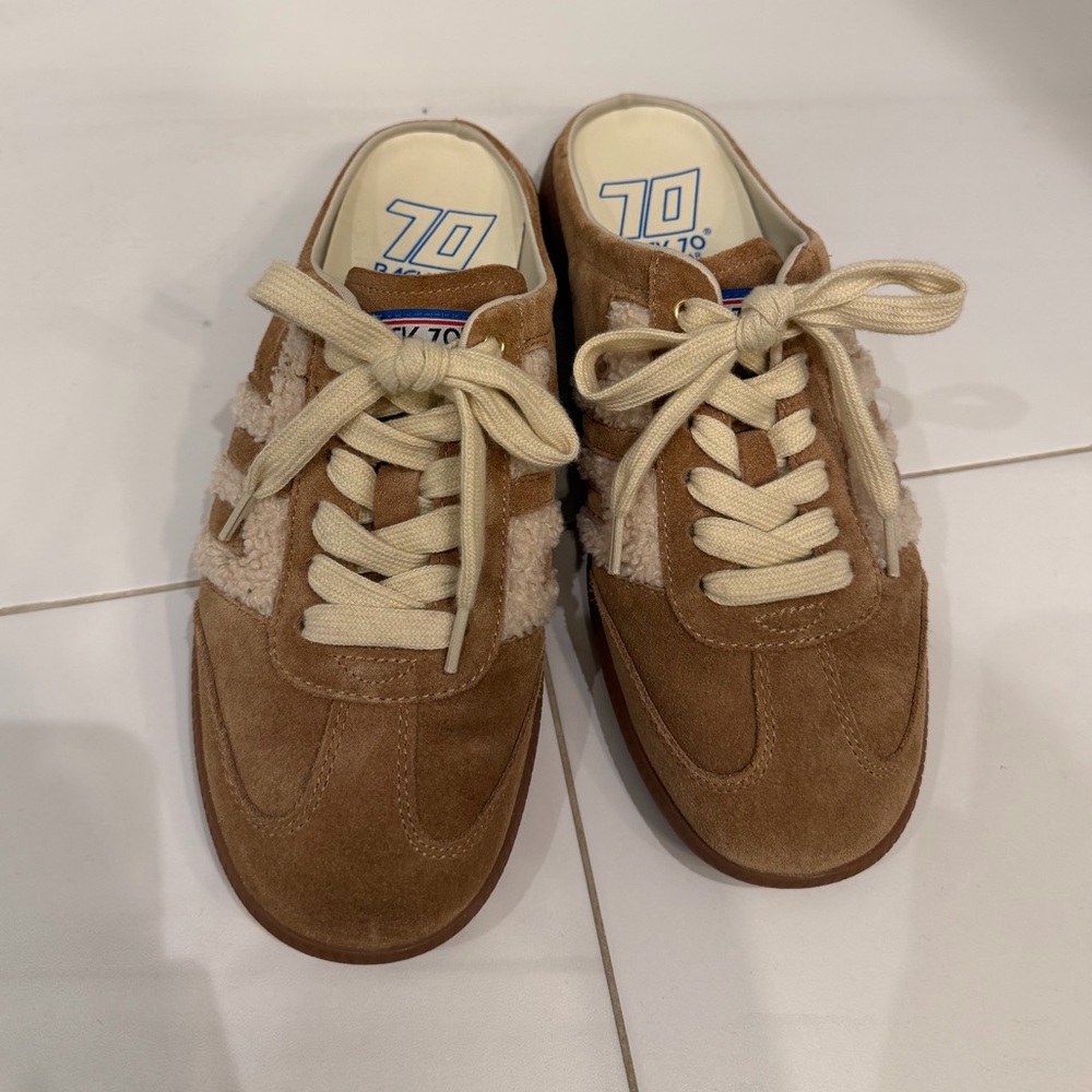 Back 70 Easter Mule Sneakers Size 39 - image 4